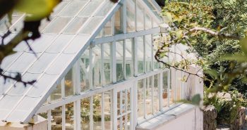 How to properly orientate your new greenhouse ?