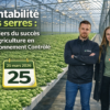 Deux professionnels en serre hydroponique de basilic illustrant la rentabilité des serres et les 8 piliers du succès en agriculture en environnement contrôlé (AEC)