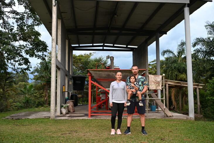 Deisy y Fredy en la Finca el Encanto, una finca de café en Filandia, Quindío